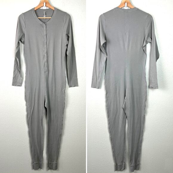 SKIMS Other - SKIMS Gray Pajama Set